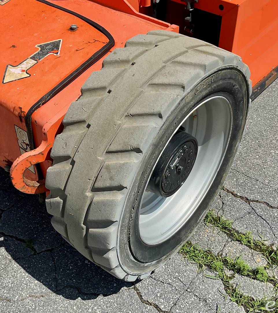 2015 JLG E450AJ