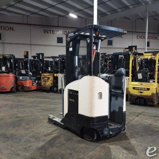 2018 Crown RR5725-45