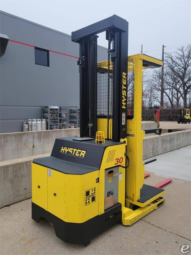 2015 Hyster R30XMS3 Electric Order Picker - 123Forklift