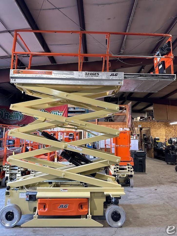 2013 JLG 3246ES Electric Scissor Li...