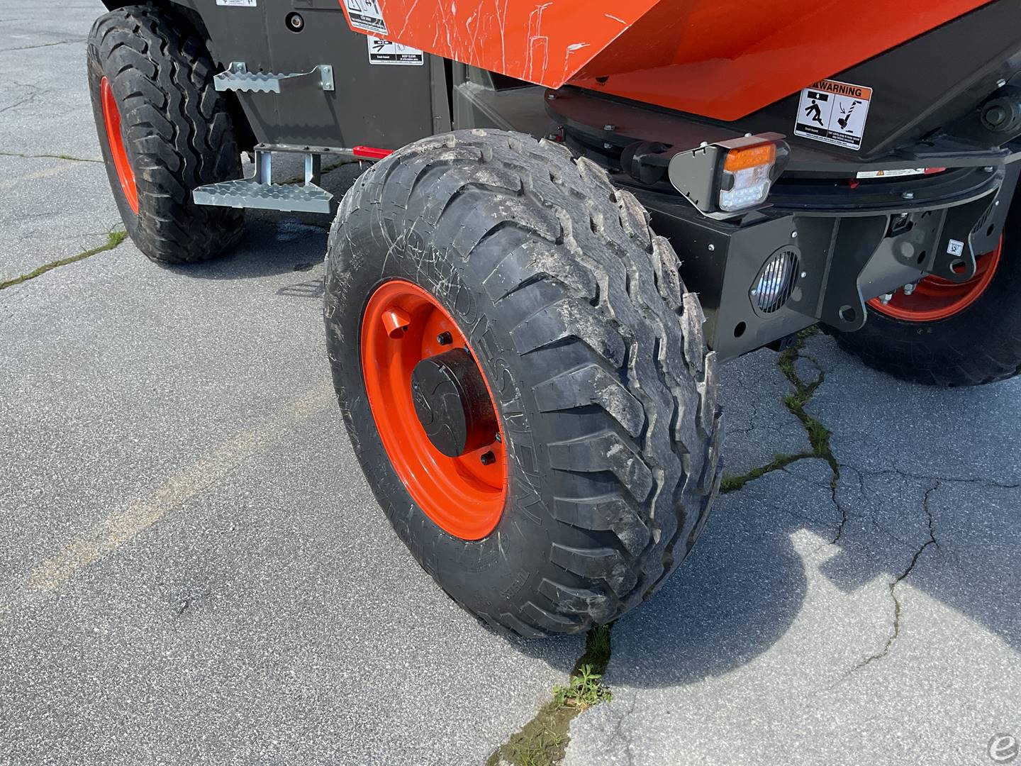2026 JLG D601AHG