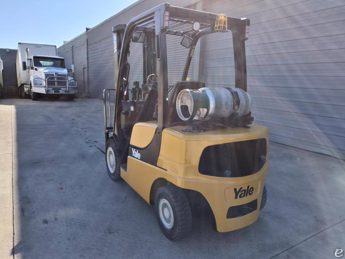 2011 Yale GLP050VX