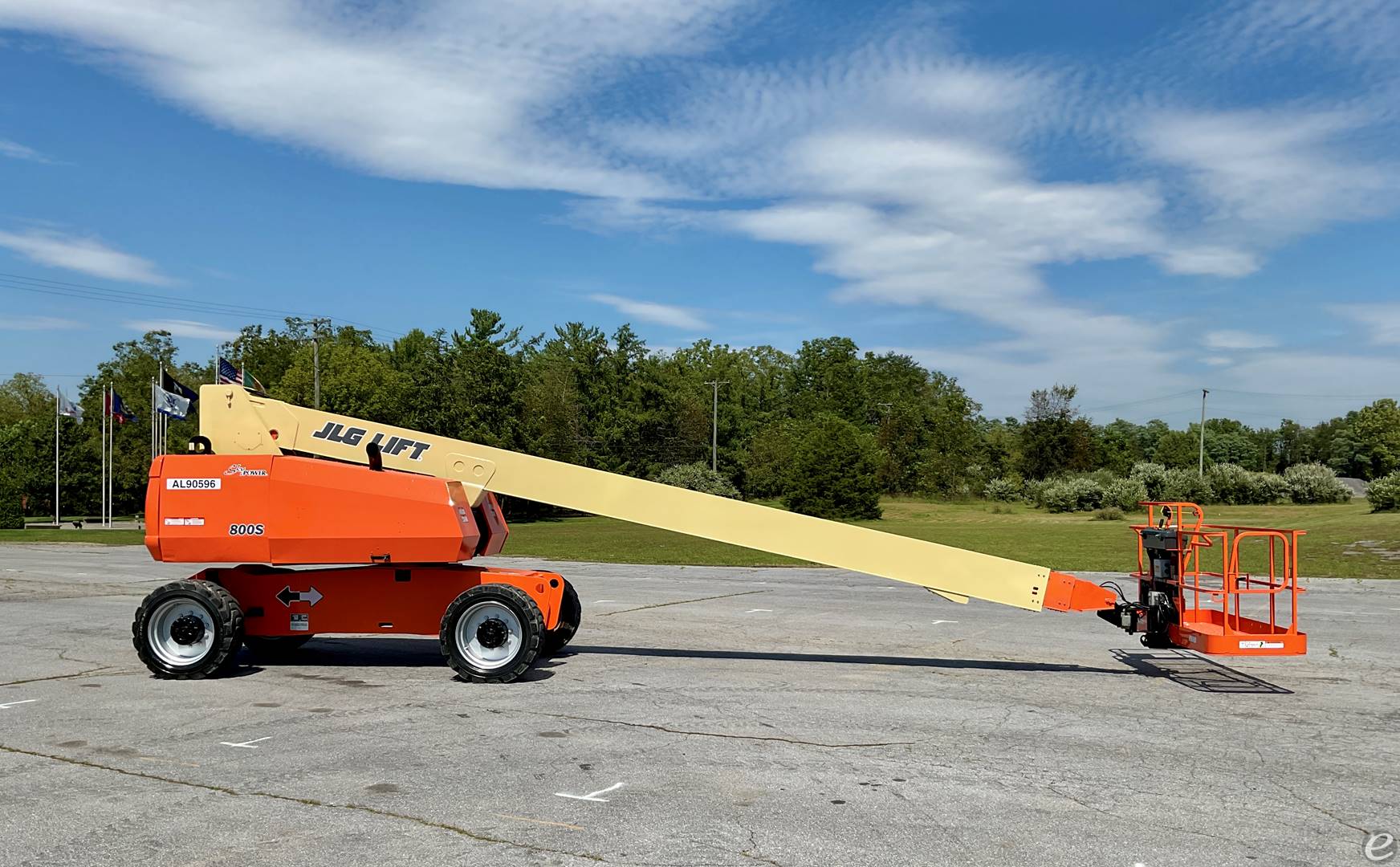 2017 JLG 800S