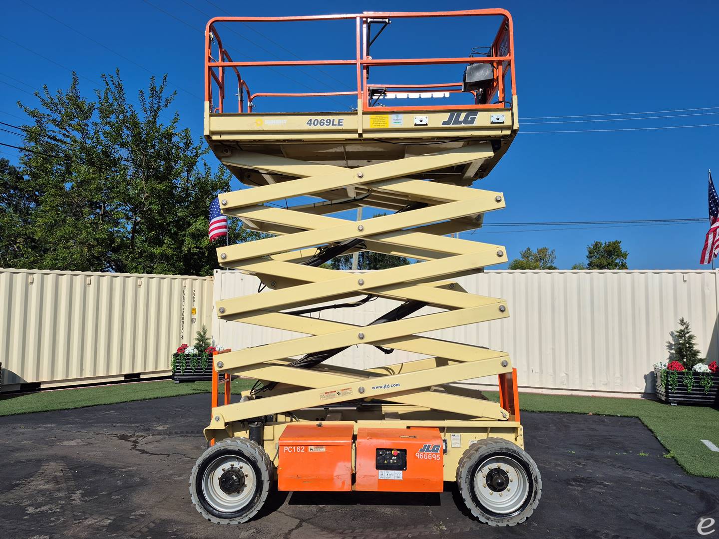 2017 JLG 4069LE