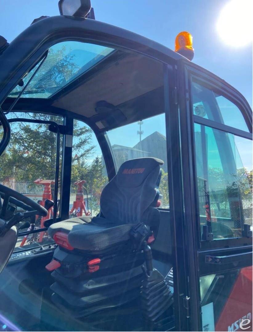 2022 Manitou MSI50D