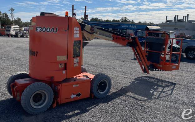 2015 JLG E300AJP