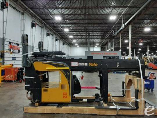 2015 Yale NR045 Electric Reach Truc...