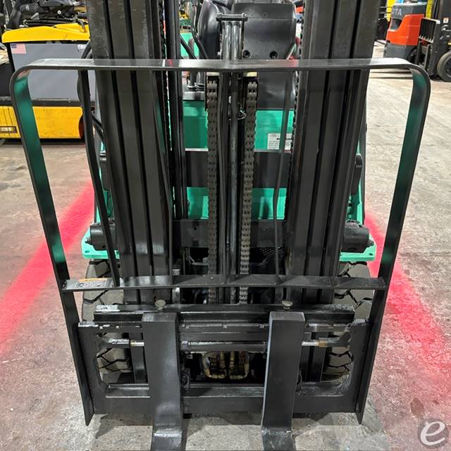 2019 Mitsubishi FGC25N