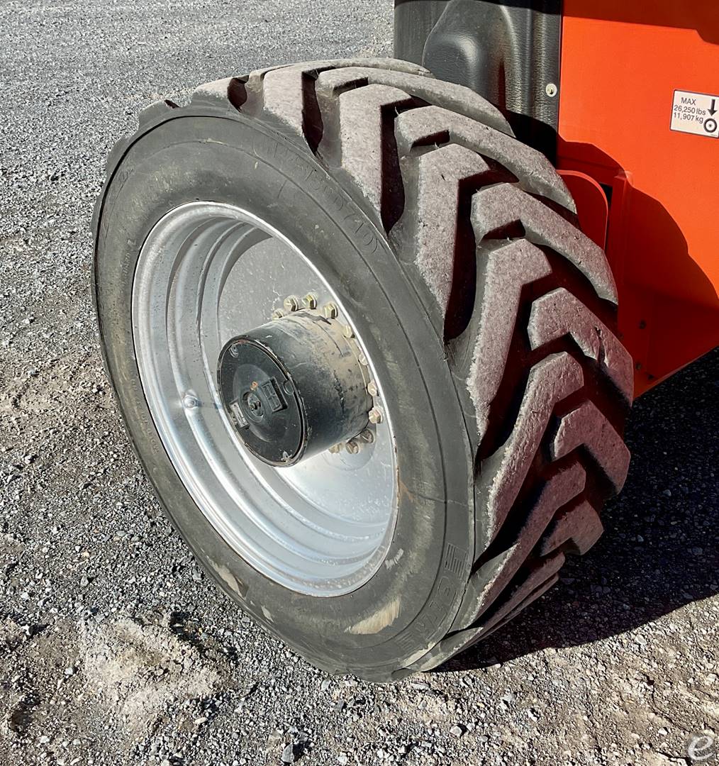 2017 JLG 1350SJP