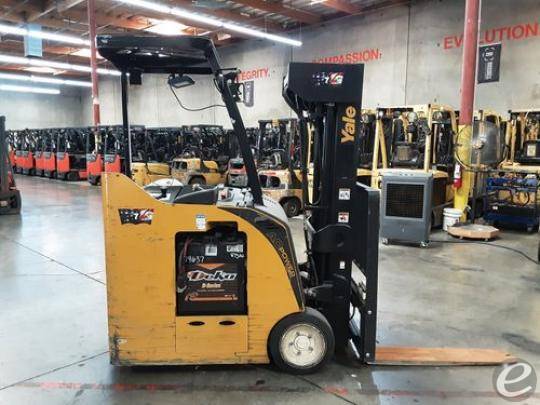 2017 Yale ESC030 Electric Forklift