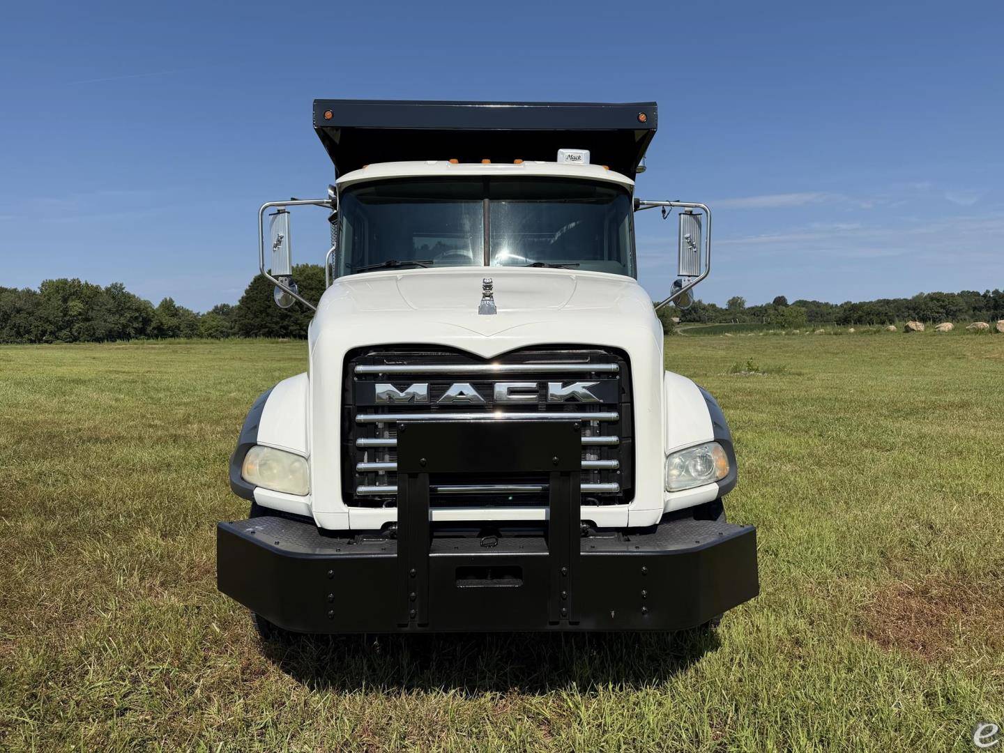 2015 Mack GRANITE GU813