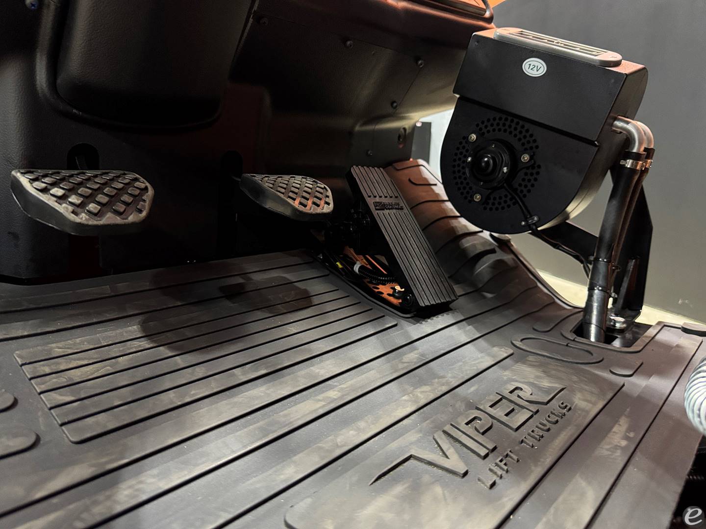 2026 Viper Lift Trucks FY25F