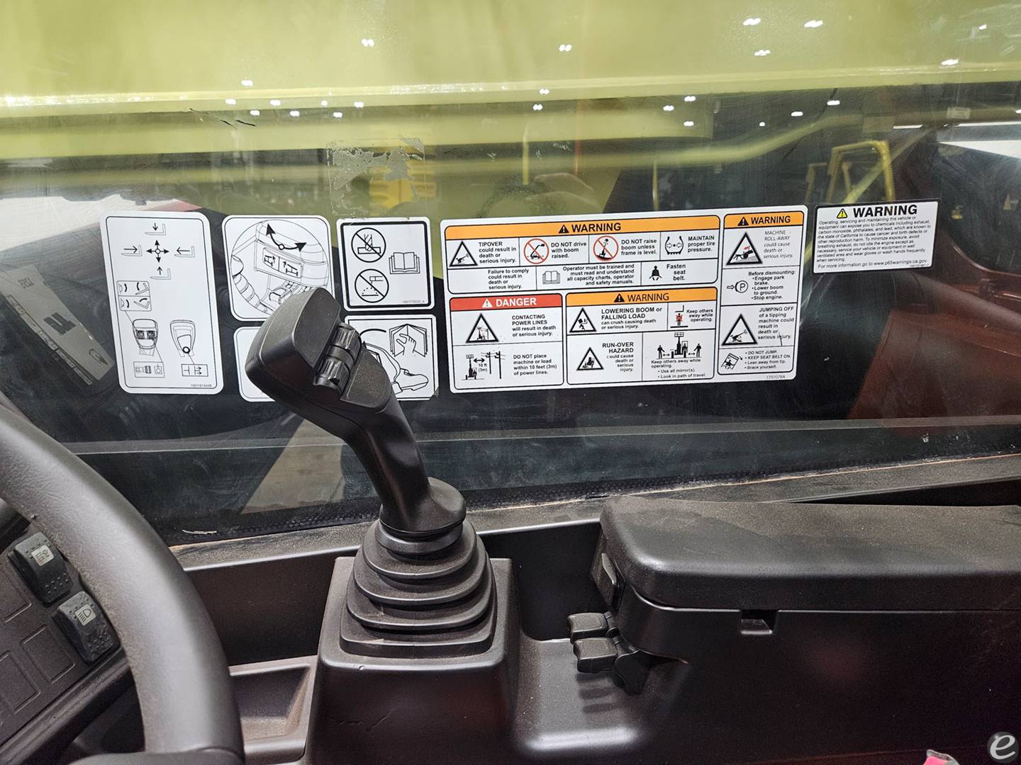 2021 JLG 1255