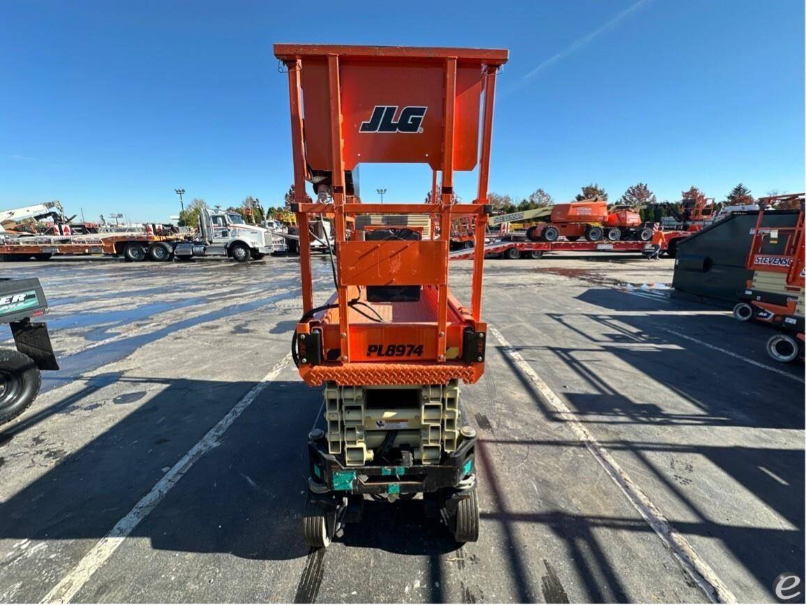 2021 JLG R1932i