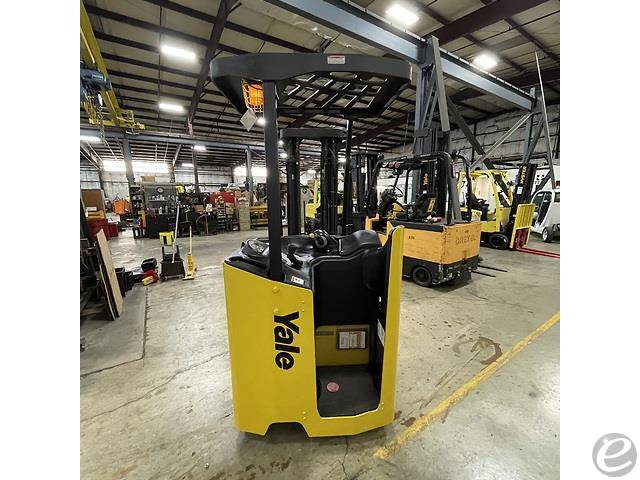 2019 Yale ESC040AD