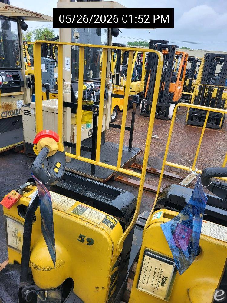 2004 Yale MPB040-E