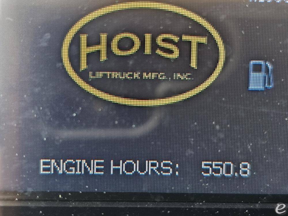 2015 Hoist Liftruck P550