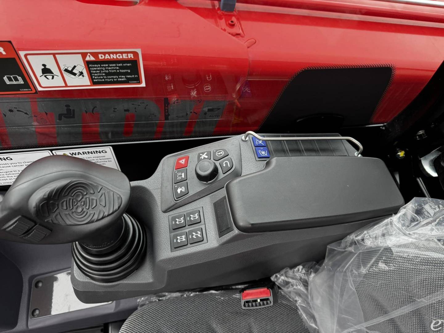 2025 Manitou MHT790