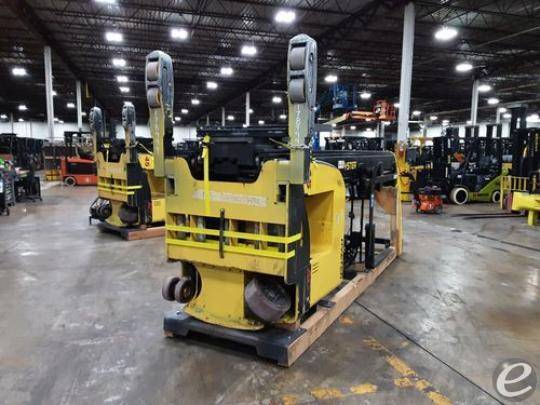 2017 Hyster N45ZR2-21.5 Electric Reach Truck - 123Forklift