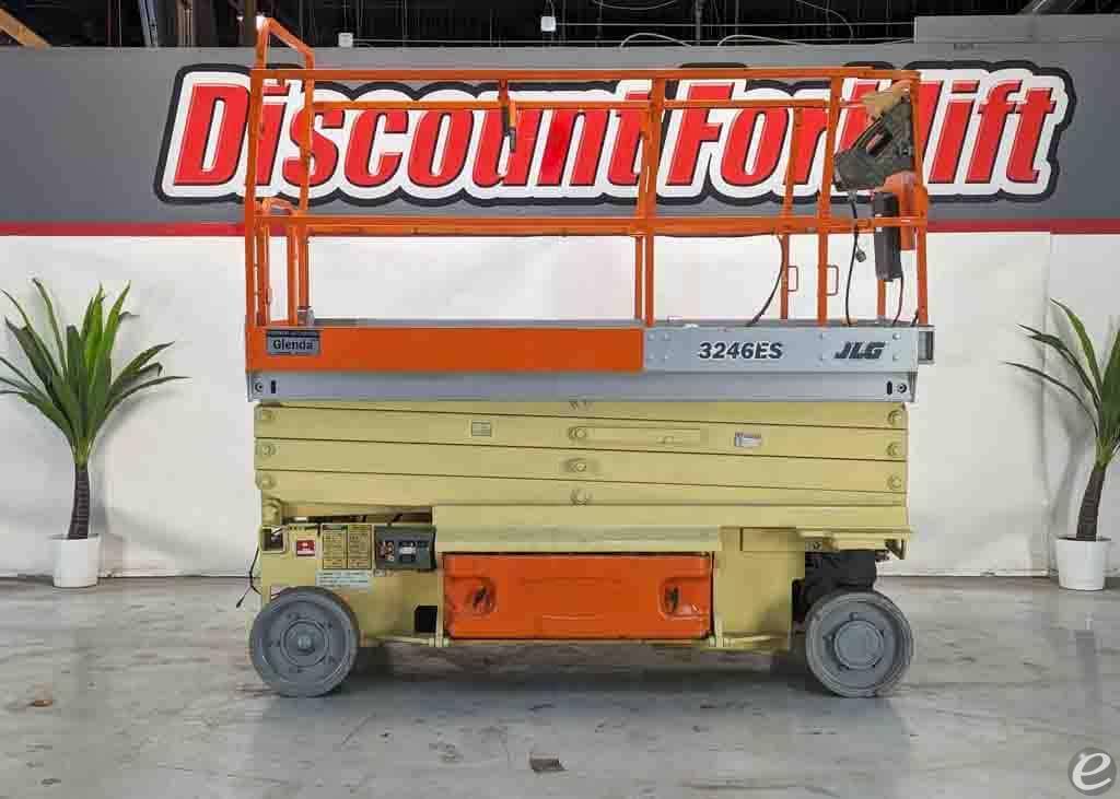 2018 JLG 3246ES Electric Scissor Li...