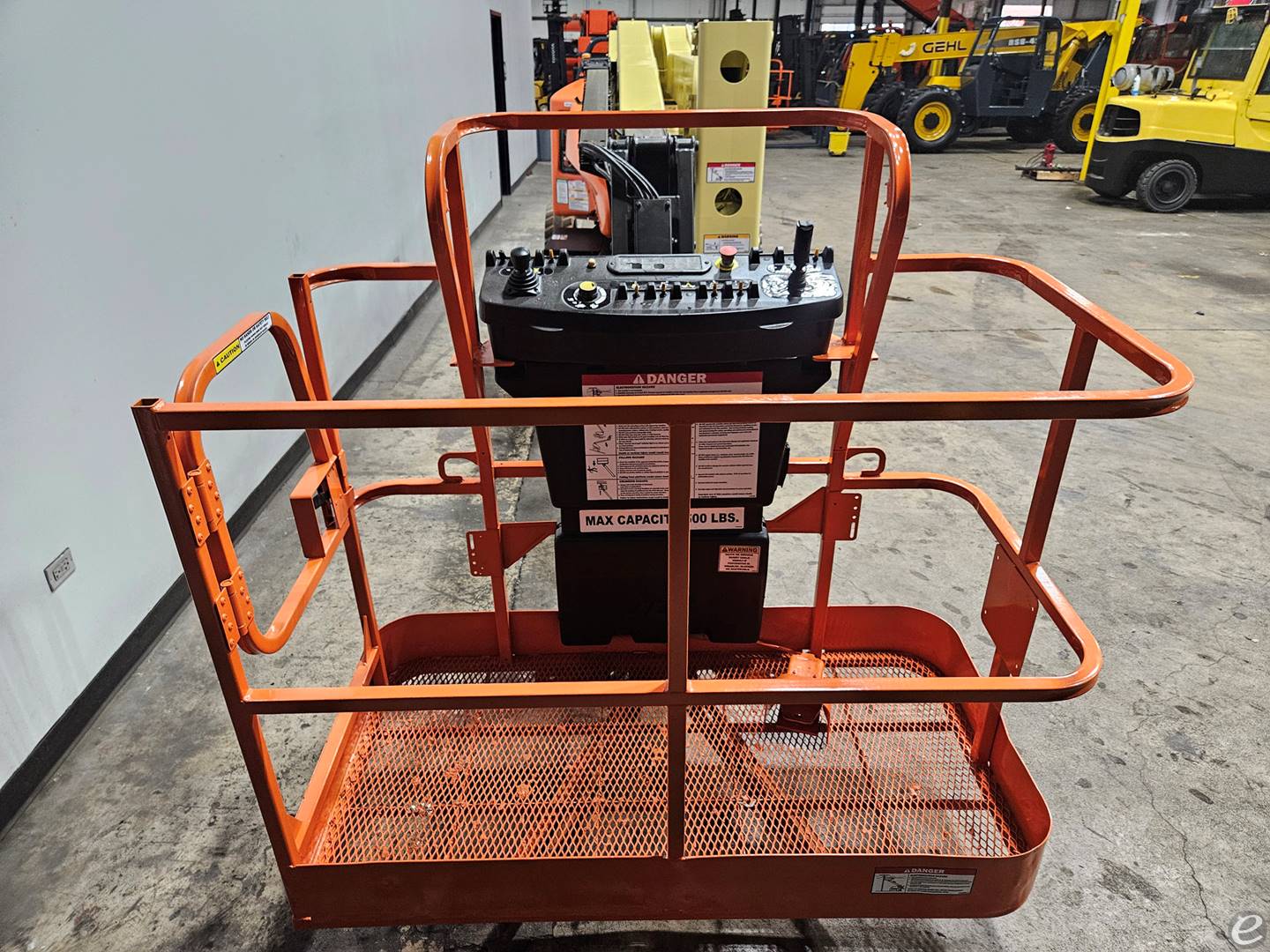 2015 JLG E450AJ
