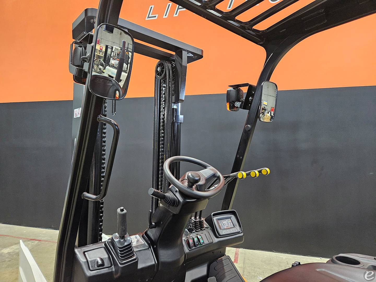 2026 Viper Lift Trucks FD25F CARTON CLAMP