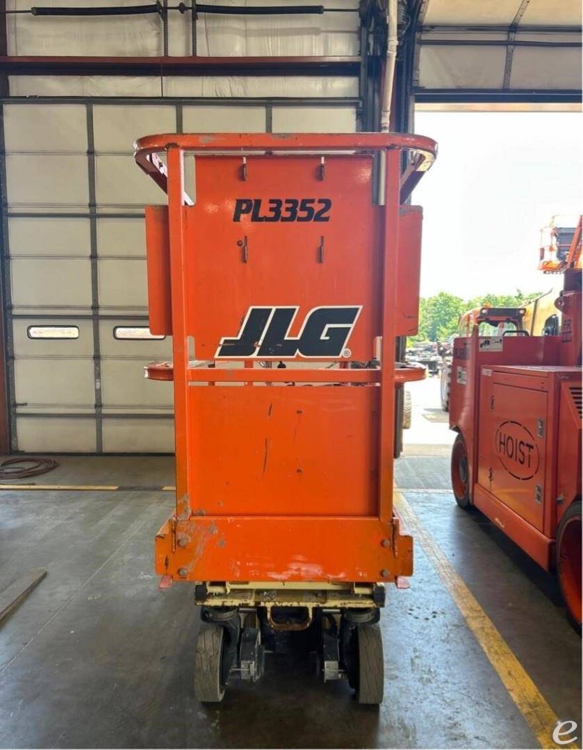 2017 JLG 1930ES