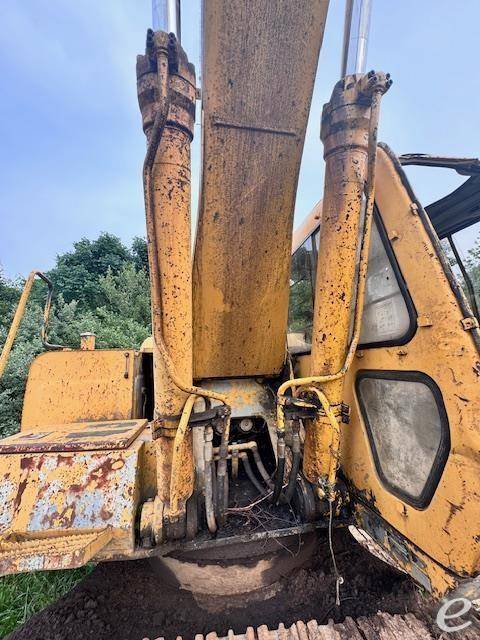1994 John Deere 790E LC