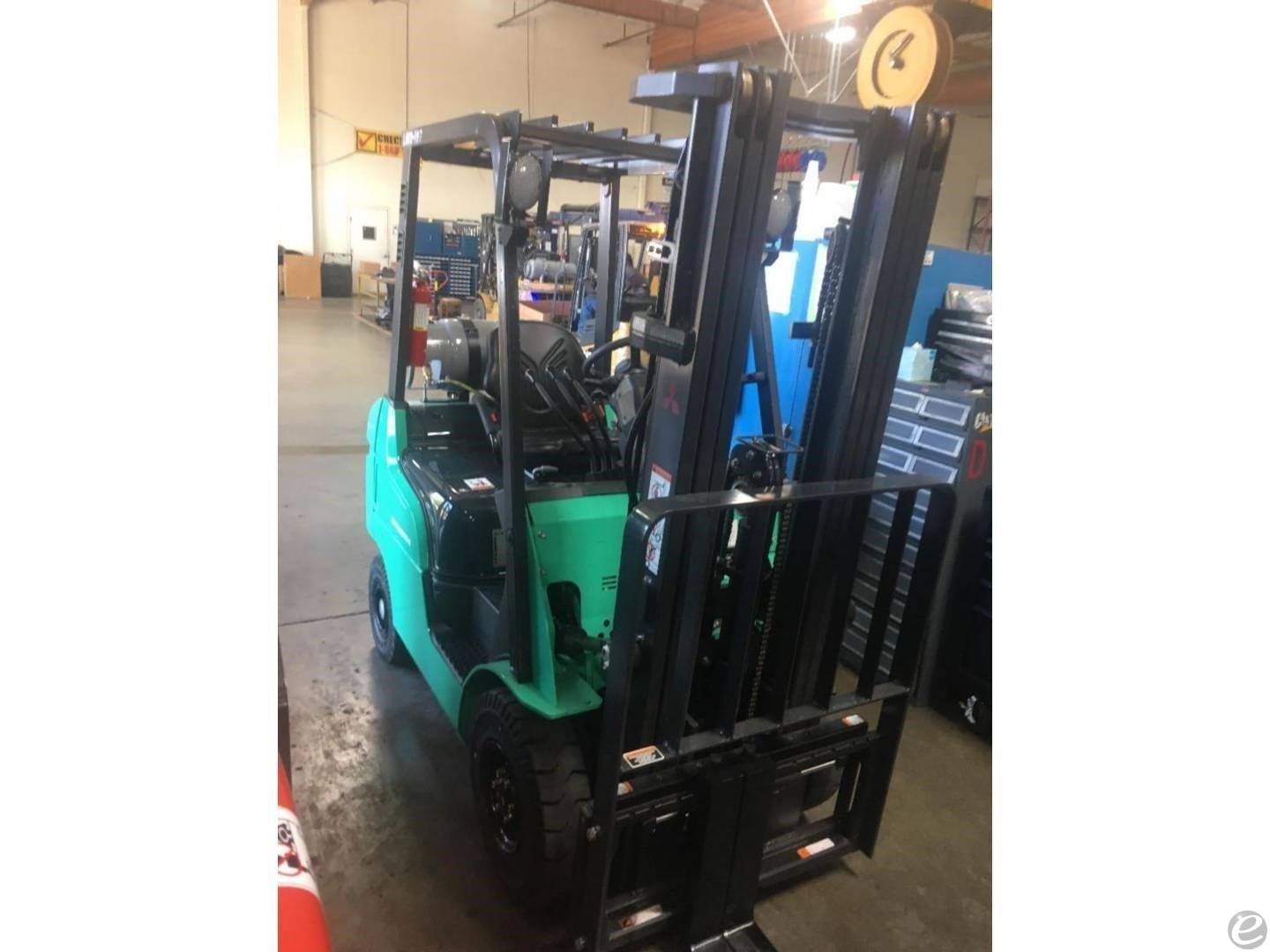 2019 Mitsubishi FG18N