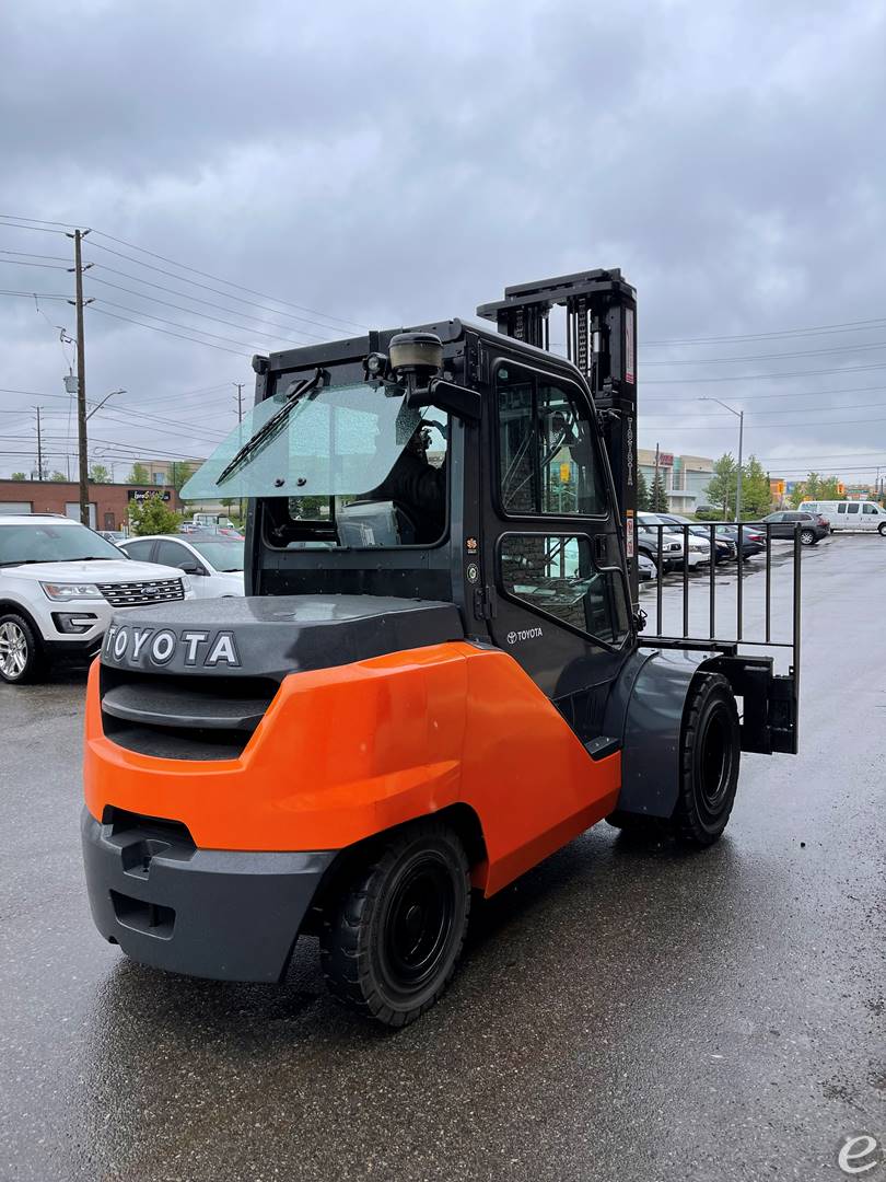 2015 Toyota 8FD45U Pneumatic Tire Forklift - 123Forklift