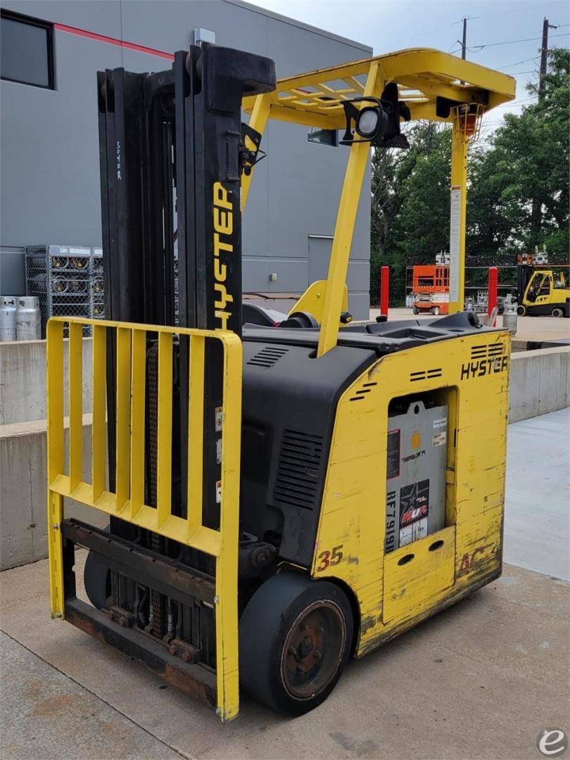2017 Hyster E35HSD3 Electric Forklift - 123Forklift