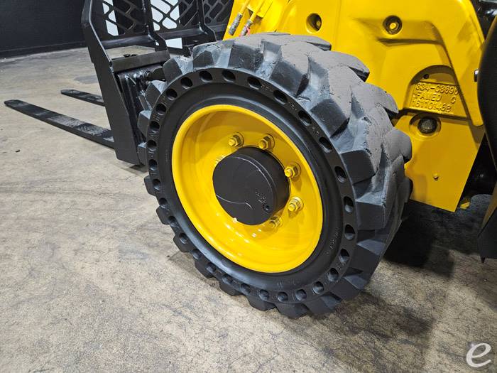 2017 JCB 525-60