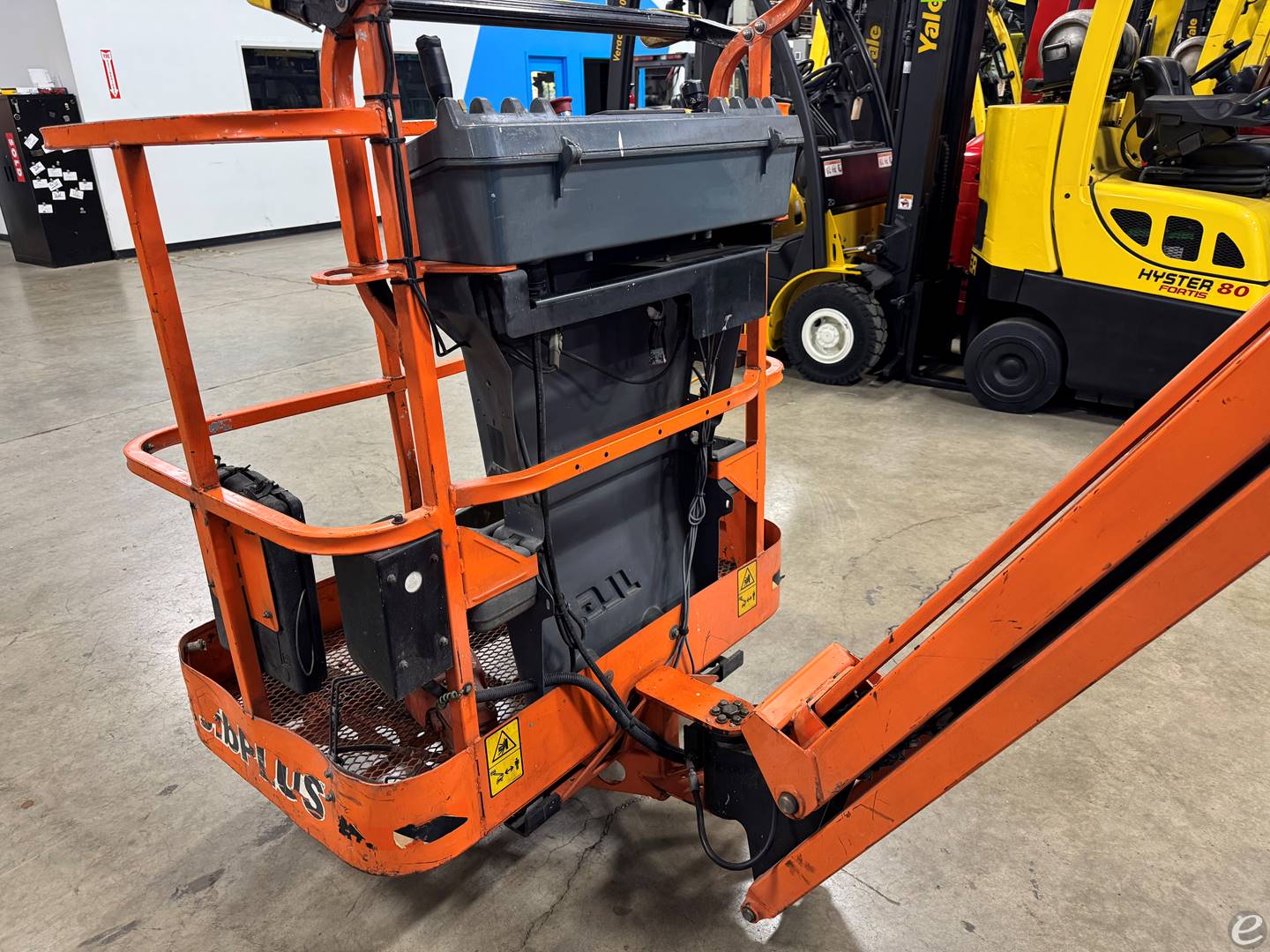 2012 JLG E300AJP