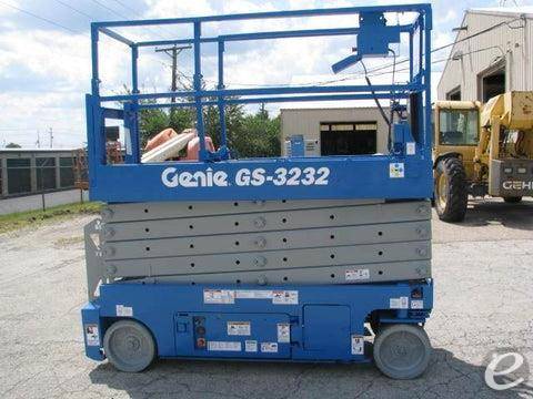 2011 Genie GS3232