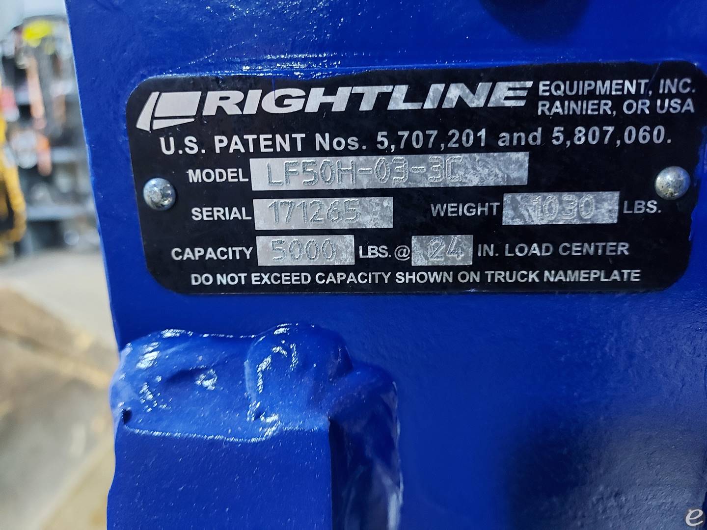 2017 Rightline LF50-03-3C