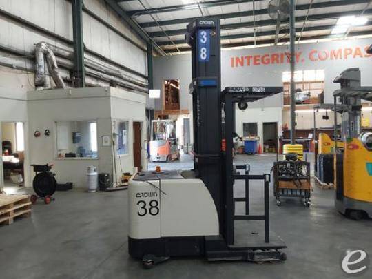 2018 Crown SP4050-30