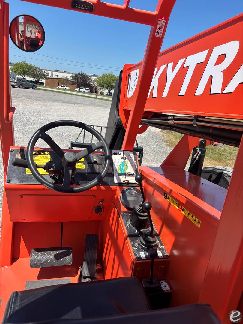 2015 JLG 6042