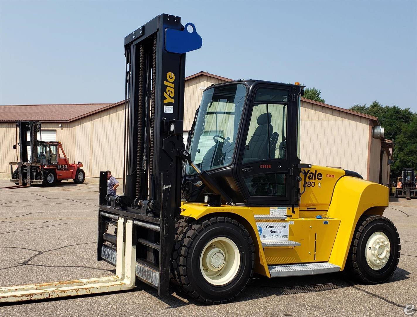 2017 Yale GDP280DC