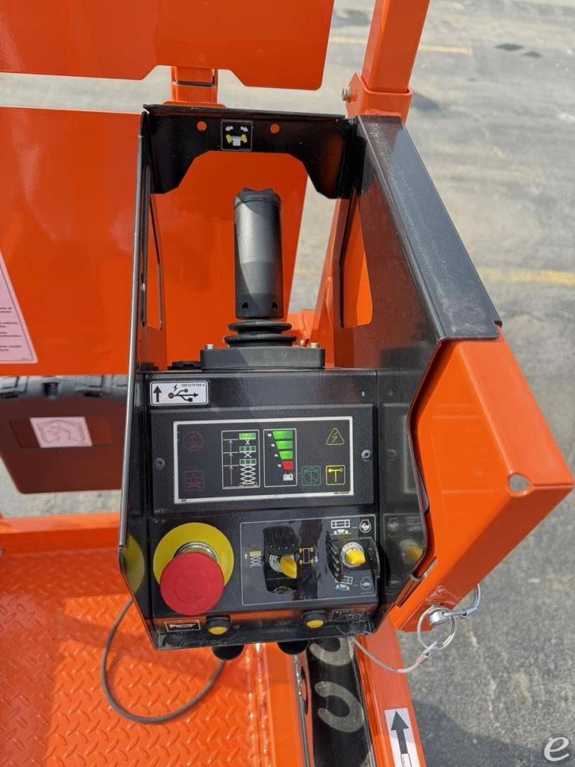 2025 JLG AE1932