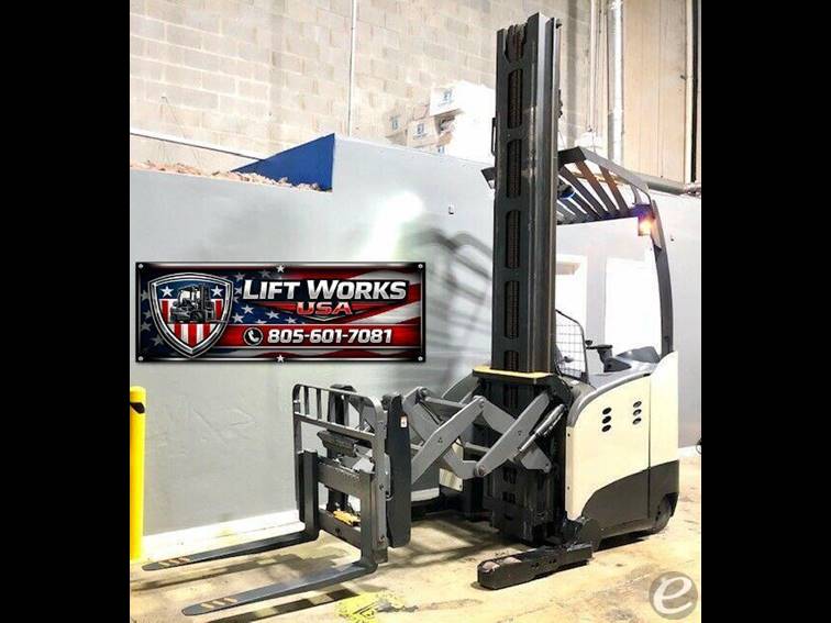 2014 Crown RMD6095S-32 forklift for sale