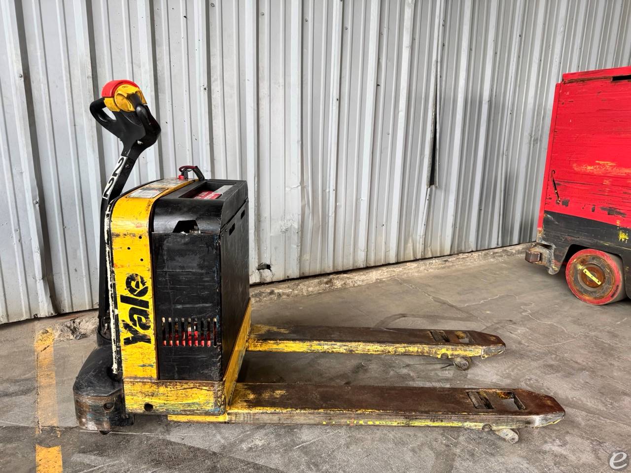 2011 Yale MPB040-EN24T2748