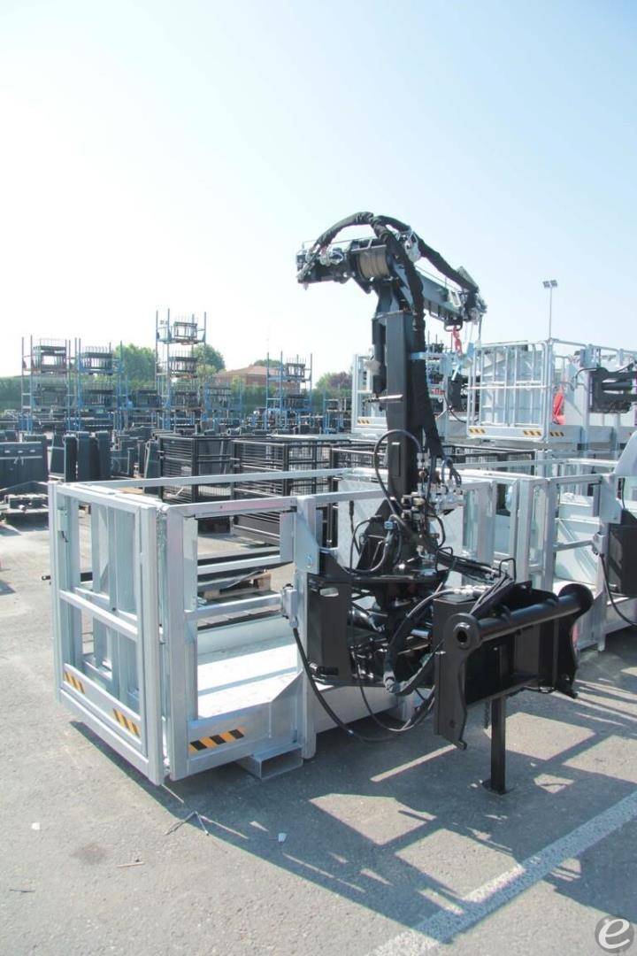 2025 Manitou PLATFORM WITH WINCH (MRT)