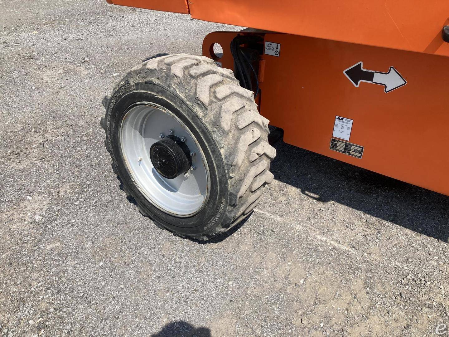 2013 JLG 660SJ