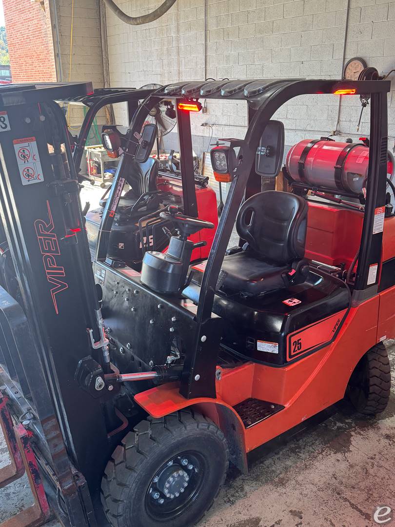 2021 Viper Lift Trucks FY25