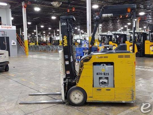 2015 Yale ESC030 Electric Forklift - 123Forklift