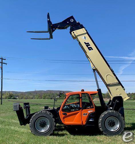 2026 JLG 1055