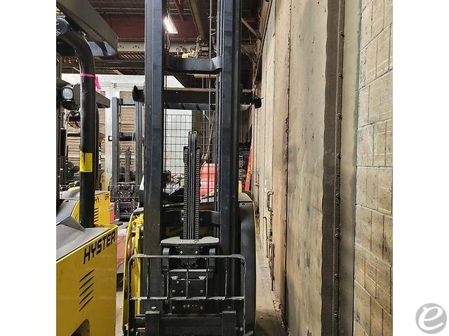 2014 Hyster N35ZR2 Electric Reach Truck - 123Forklift