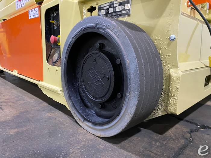 2015 JLG 3248RS