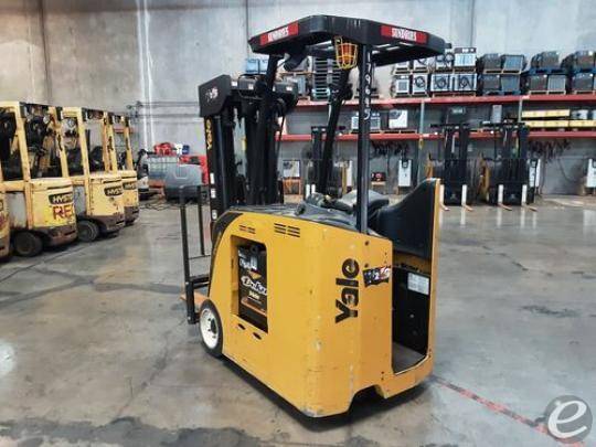 2017 Yale ESC030 Electric Forklift - 123Forklift