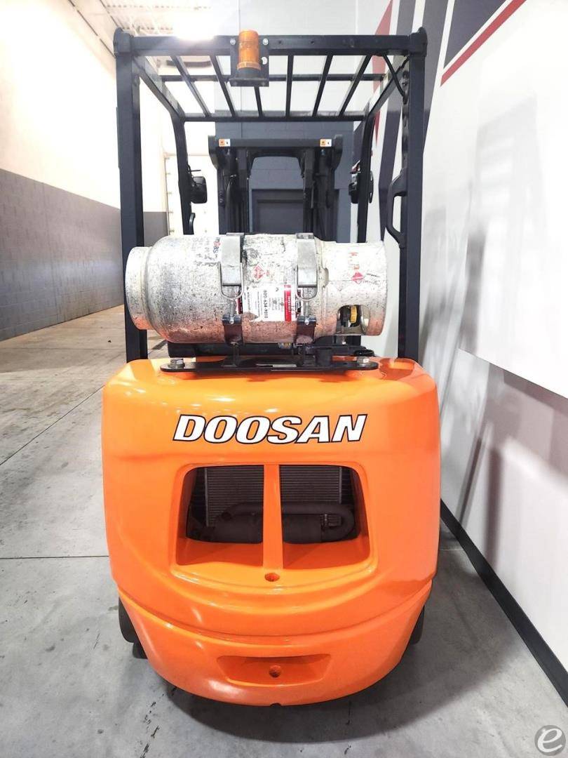 2017 Doosan GC30P-5